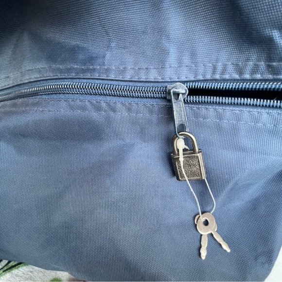 Vintage 90s princess cruises expandable travel bag with wheels - Picture 3 of 7